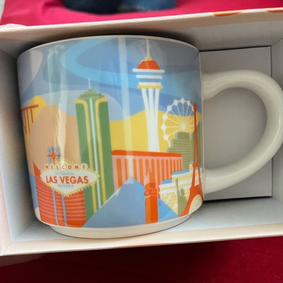 Collectible Coffee Mug from 85 degrees Cafe Nevada Exclusive NIB - Picture 3 of 6